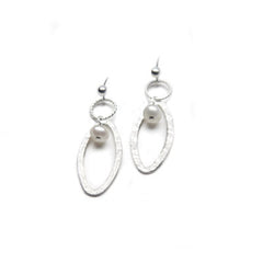 Girl About Town Tammy ~ Drop Oval